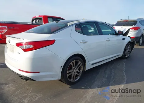 2013 Kia Optima Sx z USA, uszkodzony, nr VIN 5XXGR4A67DG100549